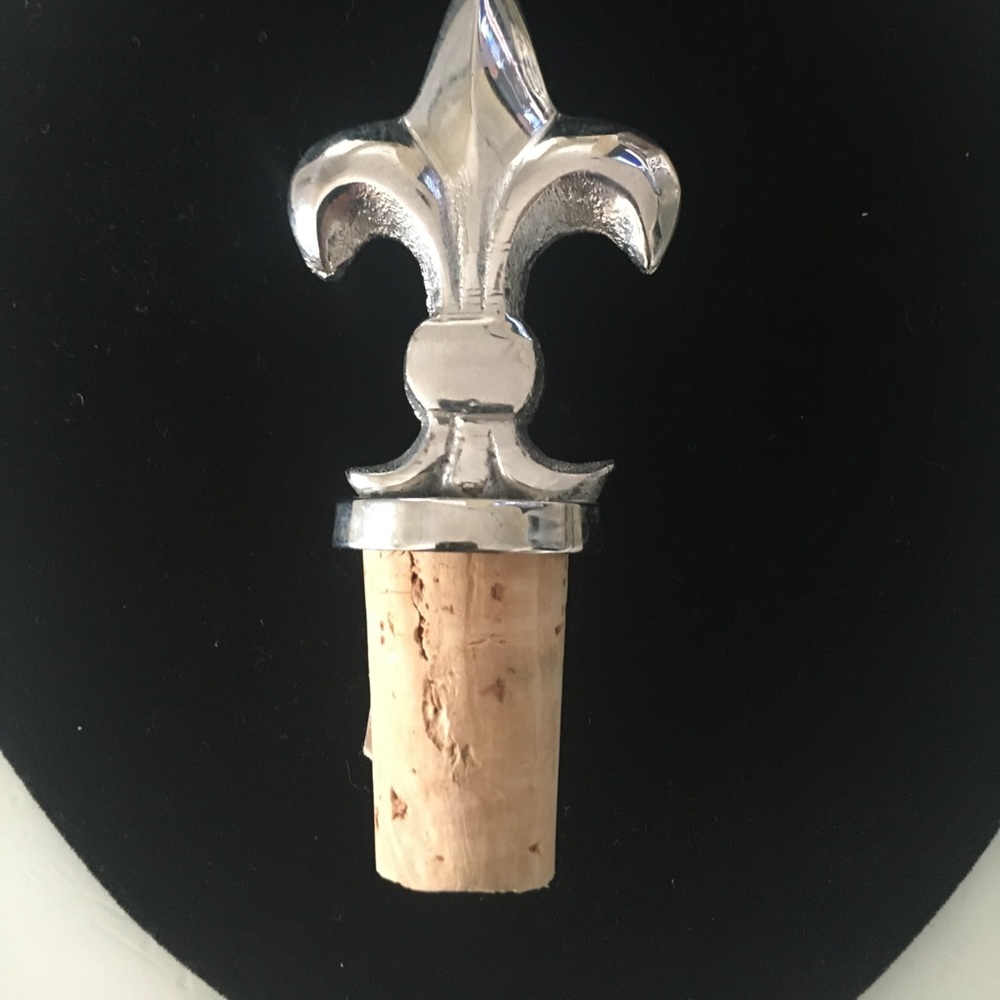 Fleur de lis wine cork- one wine cork